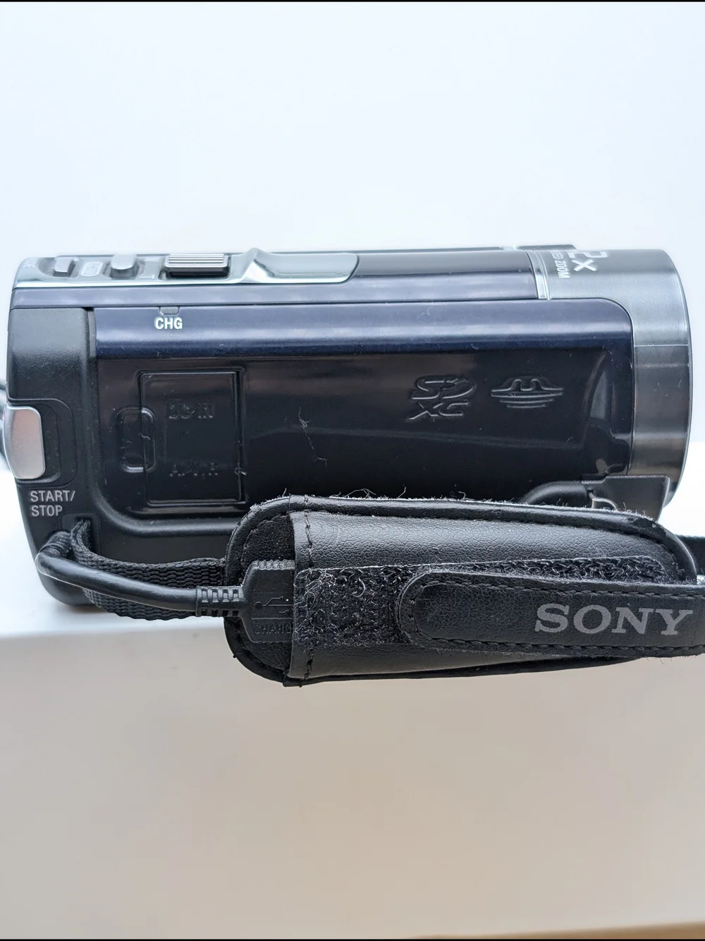 Sony Handycam HDR-CX160 Camcorder 42x Zoom Video Camera Original Battery/Charger